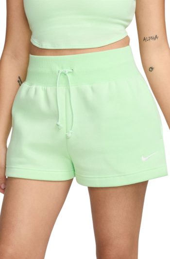 Sportswear Phoenix Fleece High-Waisted Loose Shorts Vapor Green/Sail